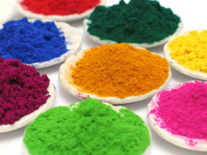 trays of powdered pigment samples